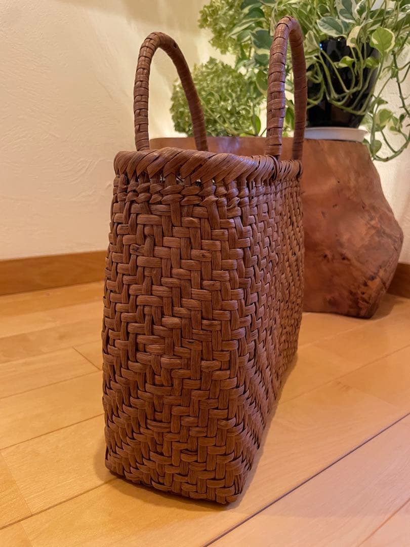 国産　信州山葡萄籠バッグ　内布付き　網代編み　保護猫支援