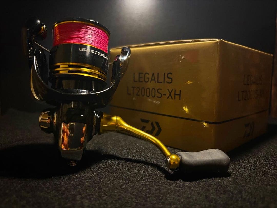 【美品】ダイワ(DAIWA)スピニングリール 23レガリス LT2000S-XH