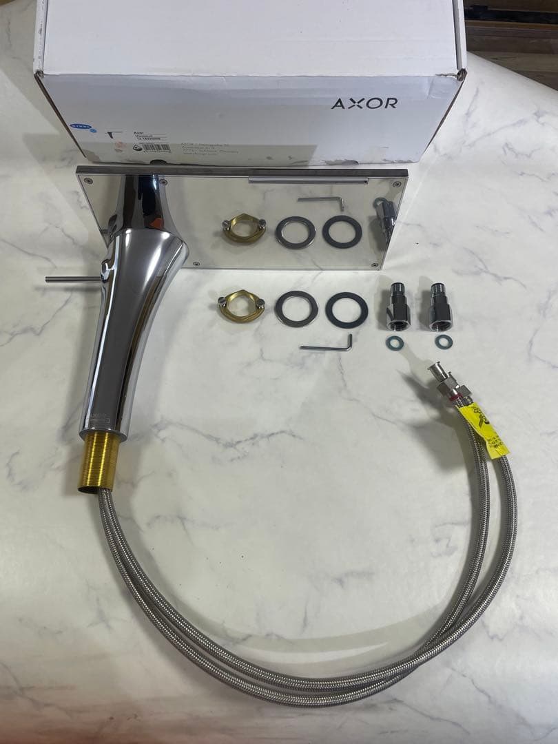 シングルレバー洗面混合水栓