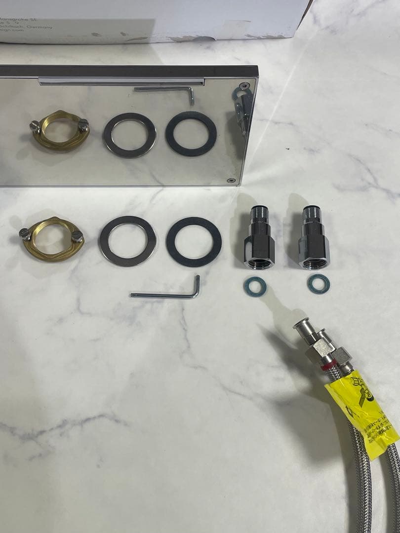 シングルレバー洗面混合水栓