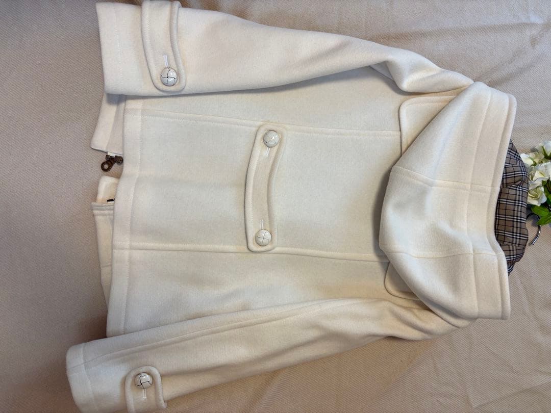 レア品　BURBERRY BLUE LABEL ホワイトダッフルコート 38
