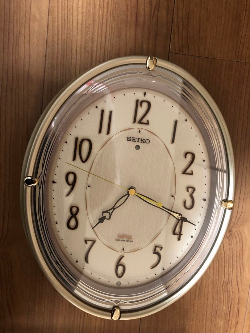 SEIKO 楕円形掛時計 クリーム色 KS 289 S