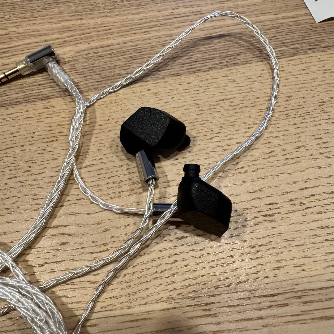 明日まで値下　final A5000 ブラック 有線イヤホン