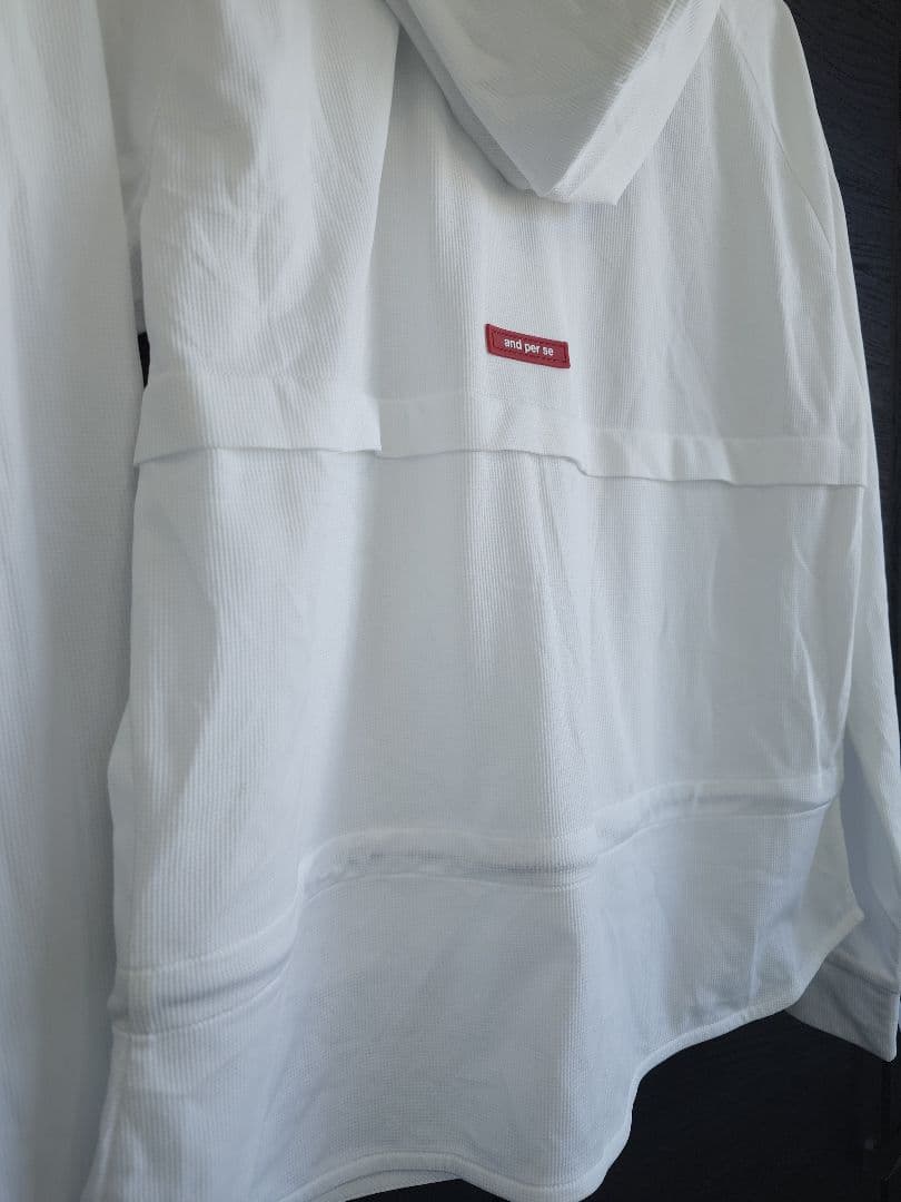 美品 and per se アンパスィ ゴルフ メンズL 白 フーディ パーカー