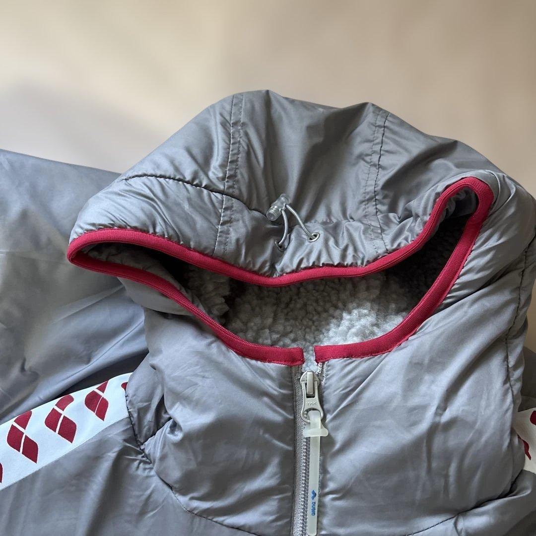 アリーナ　競泳ベンチコート