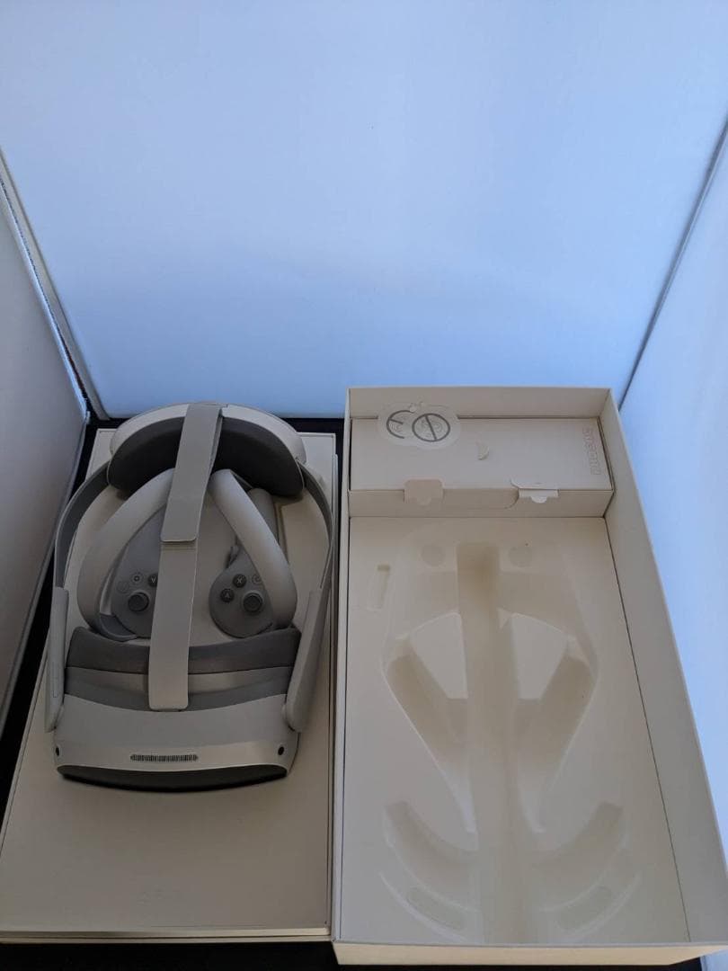 PICO 4 8G＋256GB VR ヘッドセット (ピコ 4) White