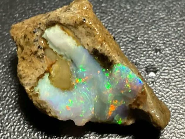 エチオピア　希少チョーク　天然オパール 原石 多色　鉱石　標本　プレシャス