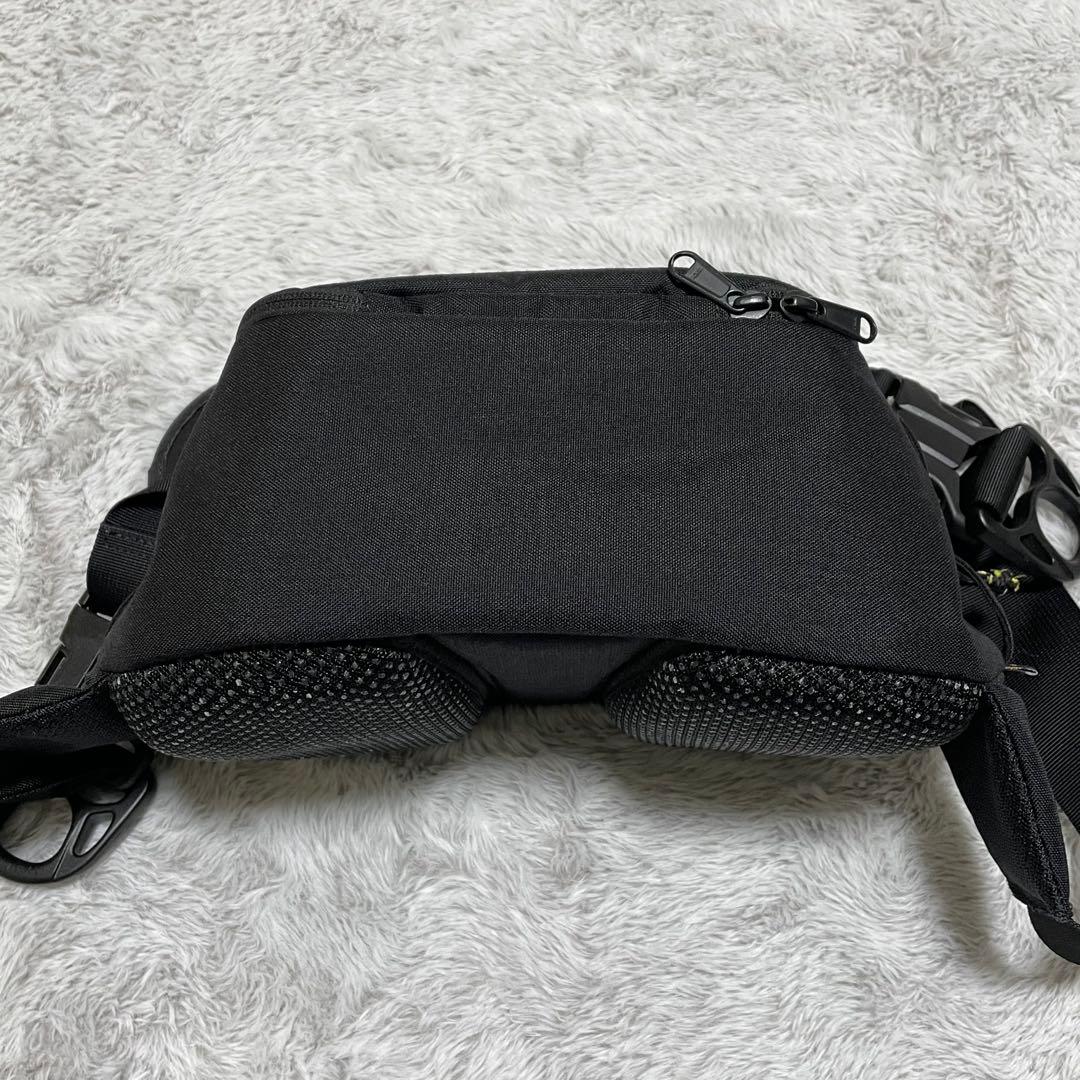 Hugoo ヒップシート　ウエストポーチ　ナイロン　コーデュラ　出産祝い