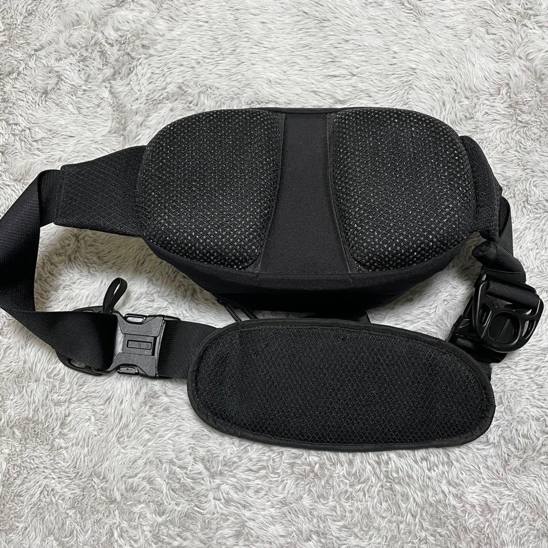 Hugoo ヒップシート　ウエストポーチ　ナイロン　コーデュラ　出産祝い