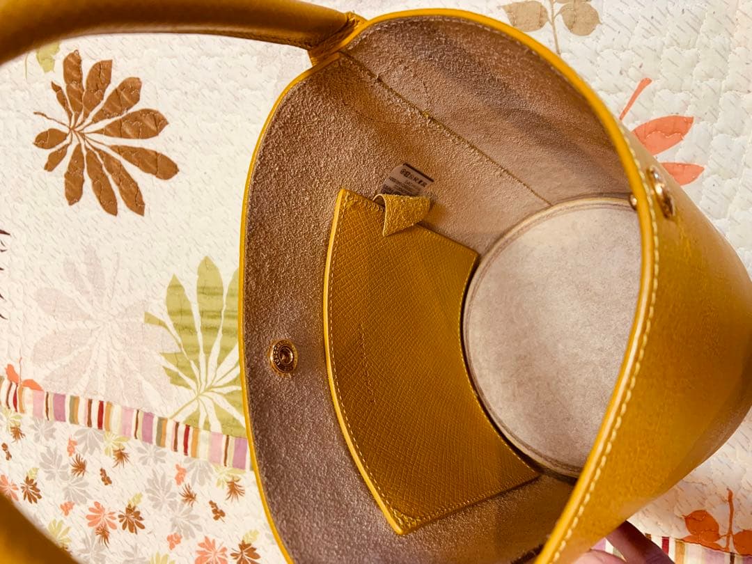 エピュレ バケットバッグ　黄色