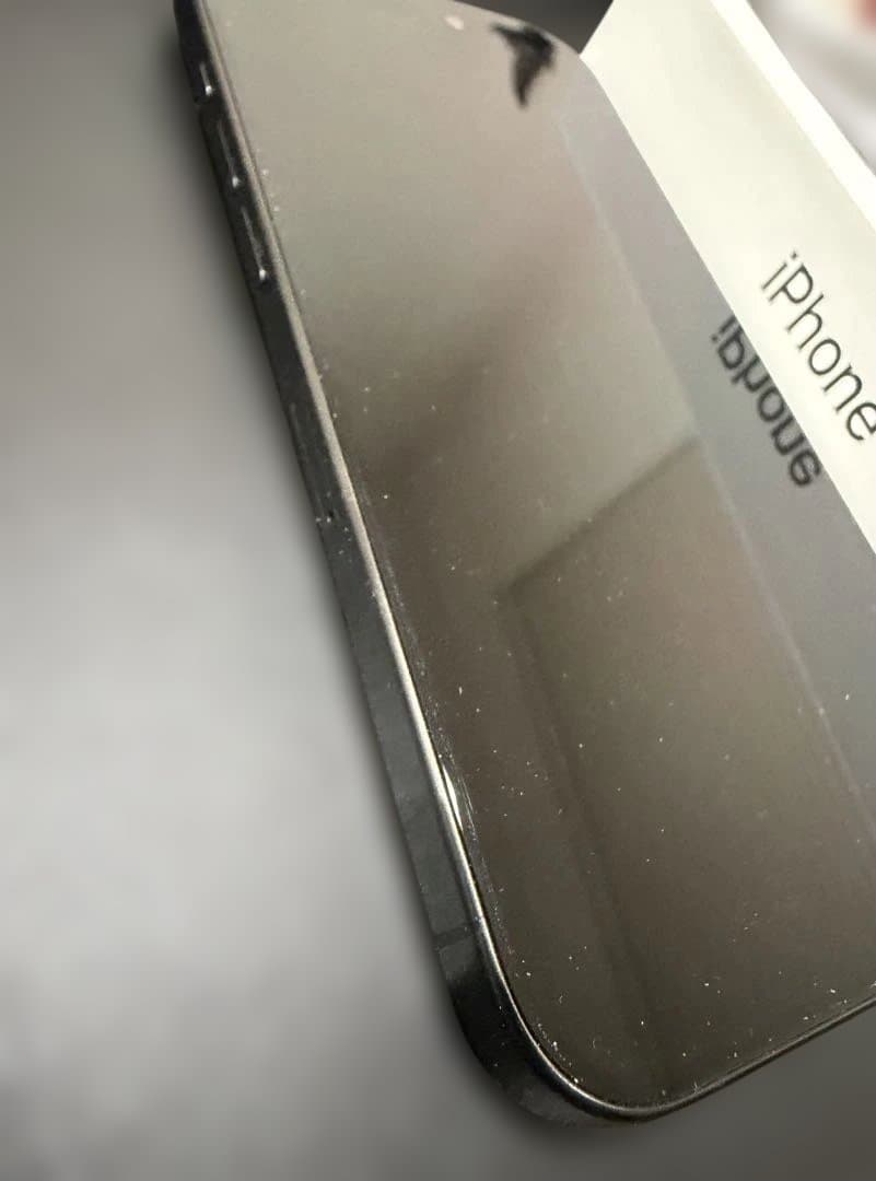 Apple iPhone 15Pro ブラックチタニウム　SIMフリー　極美品