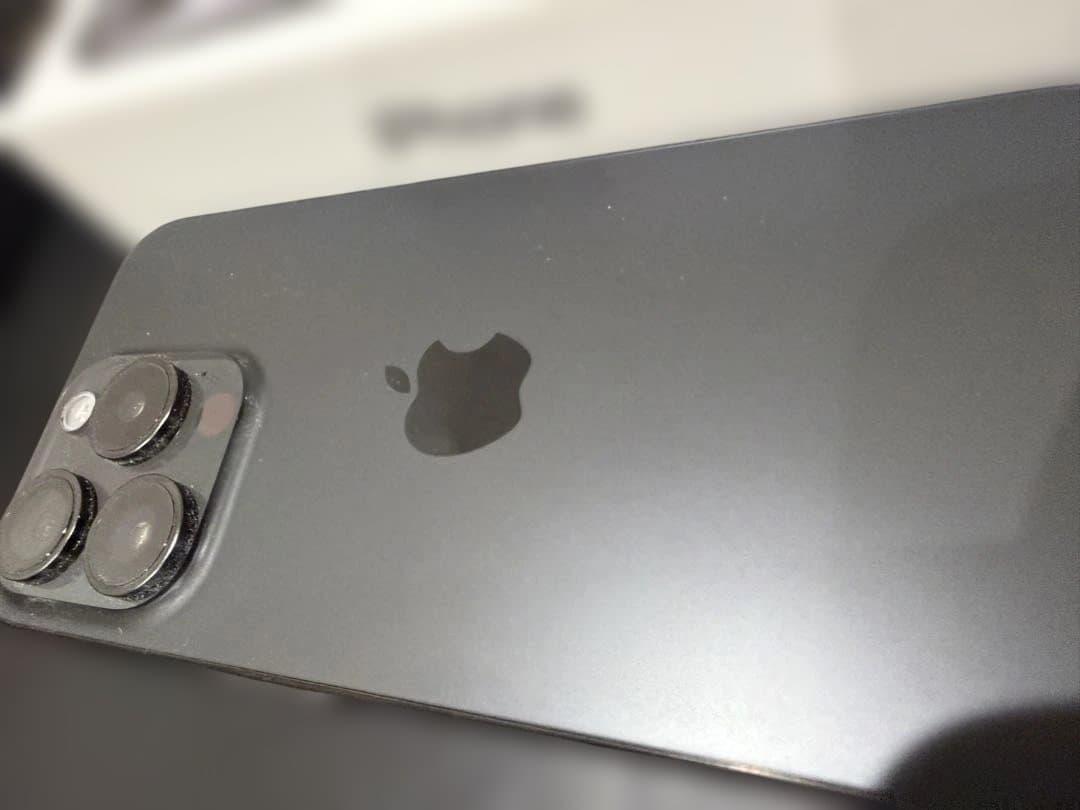 Apple iPhone 15Pro ブラックチタニウム　SIMフリー　極美品