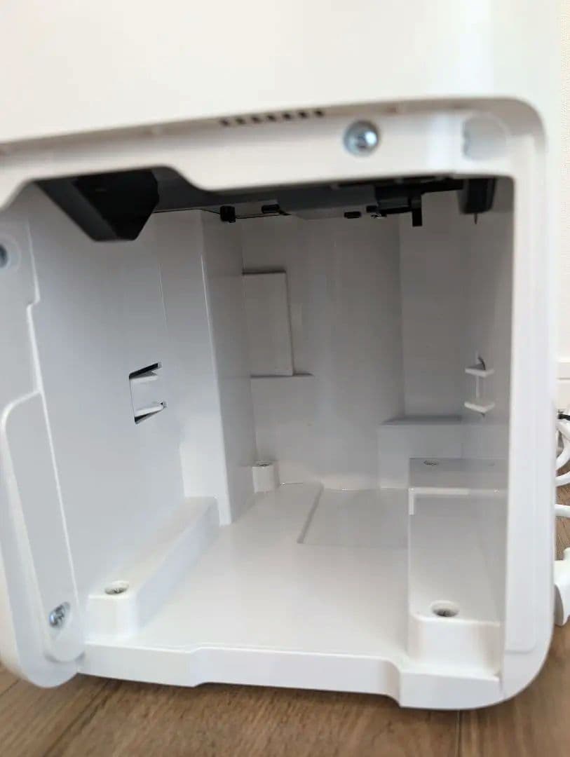 【2024年・美品】シャープ 衣類乾燥 除湿機 CV-SH150W