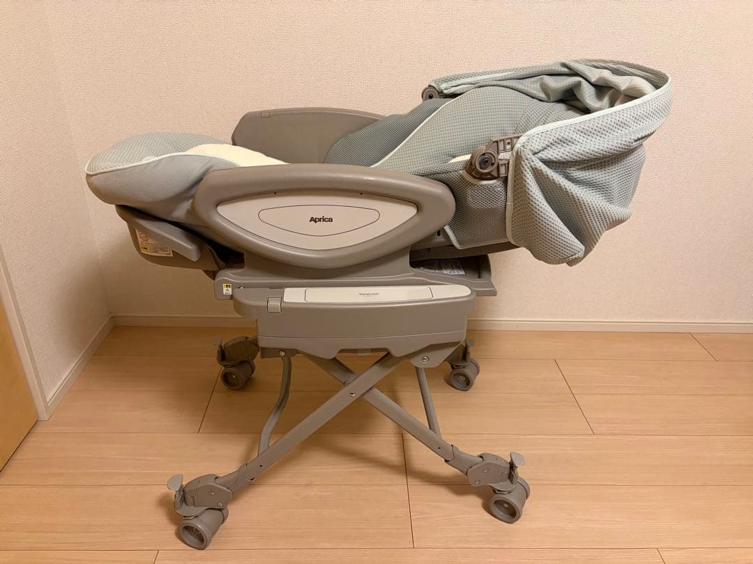 【美品】Aprica　ユラリズム　オートプレミアム