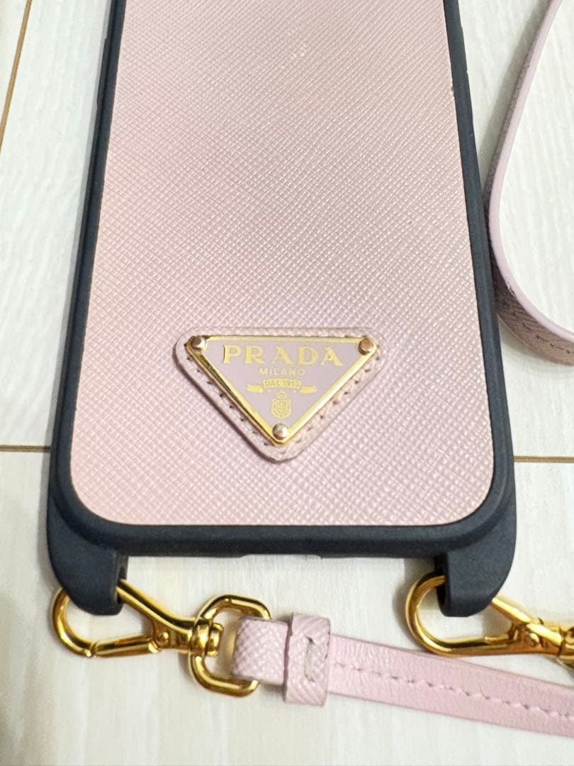 さ*ぼ様 PRADA レザー iPhoneケース ストラップ付きピンク