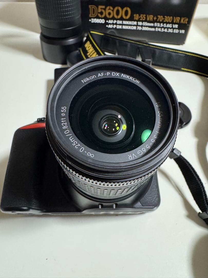 Nikon D5600 デジタル一眼レフカメラ 望遠レンズ付き