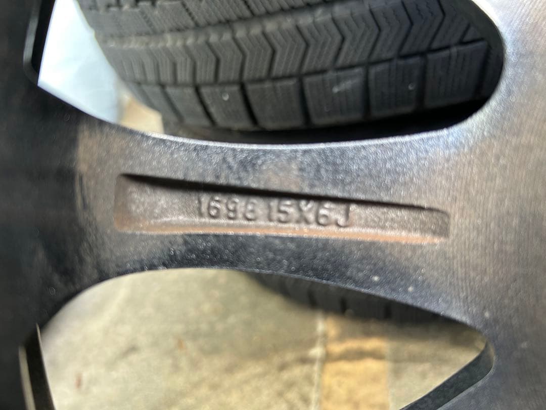 195/65R15 スタッドレスタイヤ ブリザックVRX エクシーダー 5穴