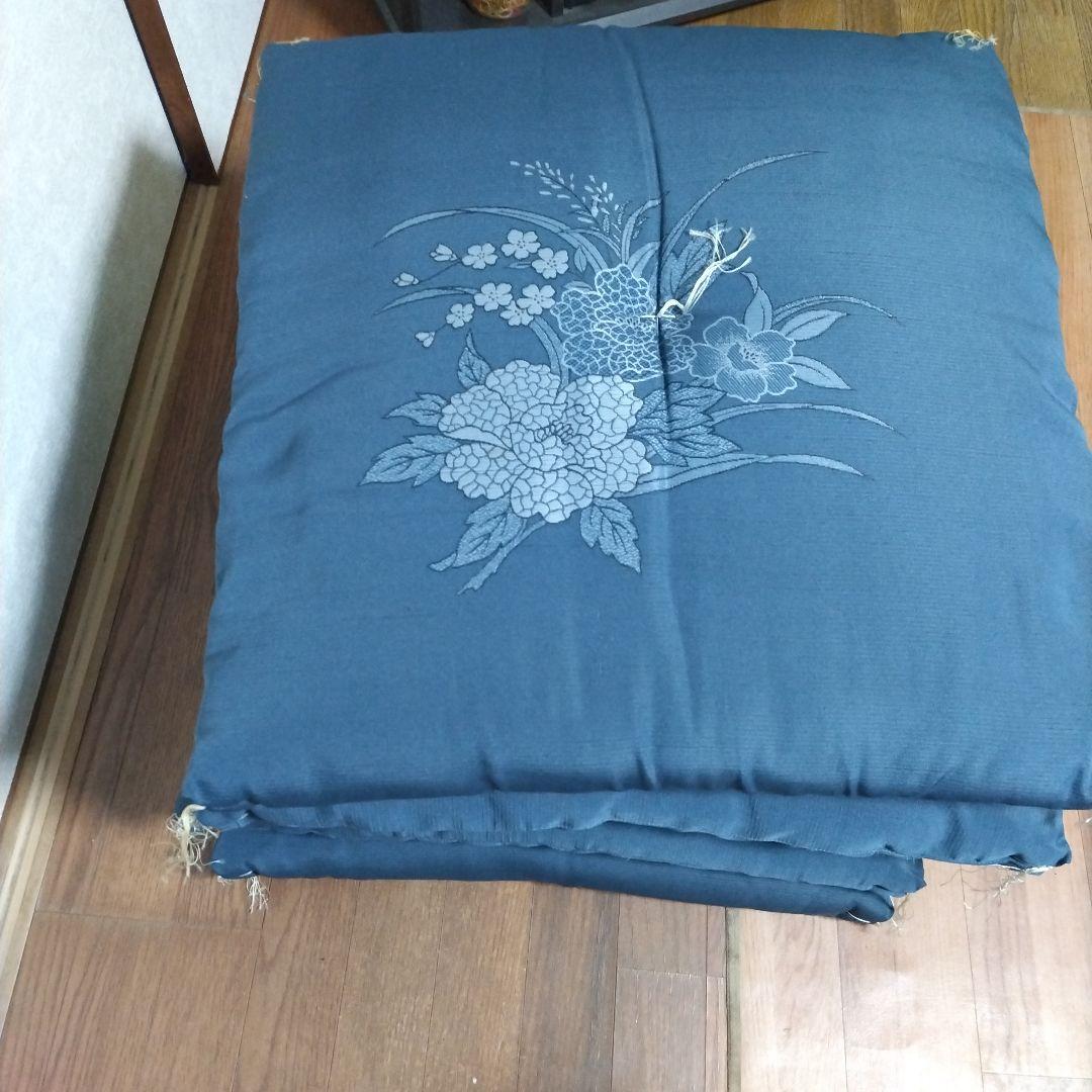 花柄刺繍 ダークブルー 座布団　４枚セット