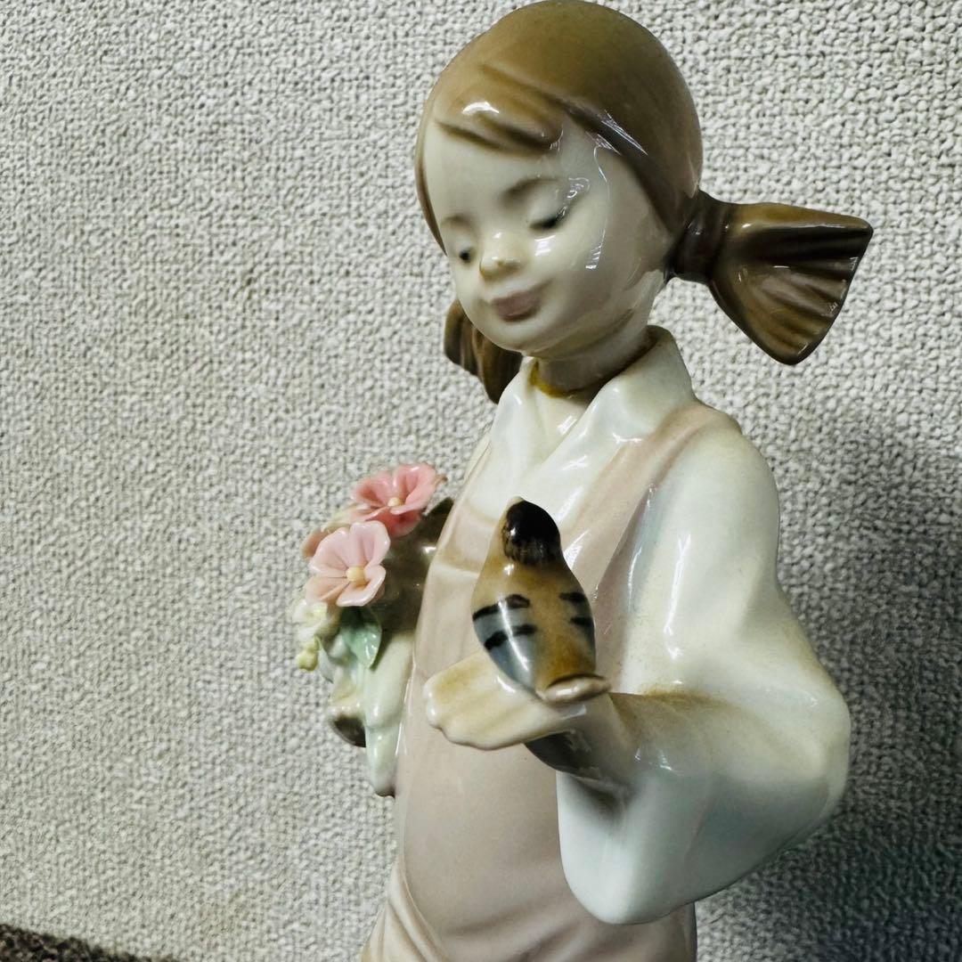 D9アンティーク品✨ リヤドロ 小鳥と話す少女 フィギュリン 陶器置物