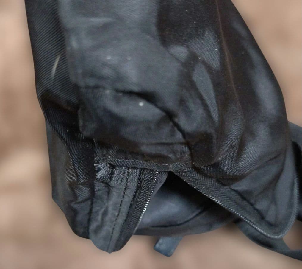 PRADA　プラダ　ボディバッグ　ブラック