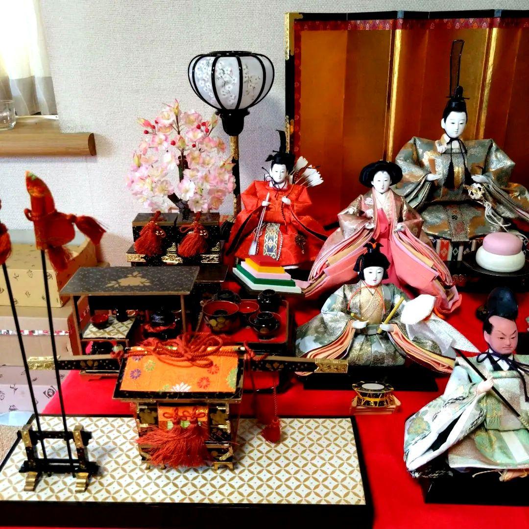 雛人形　七段飾り