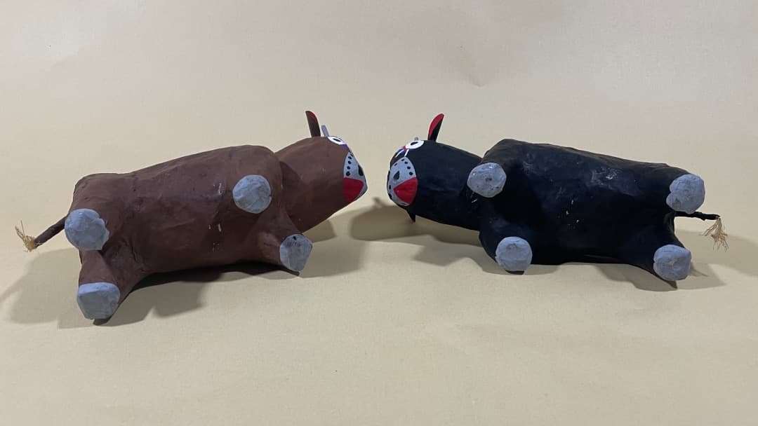 K157・琉球張子　闘牛（ウシアーシ）　郷土玩具、廃絶、民俗、伝統工芸