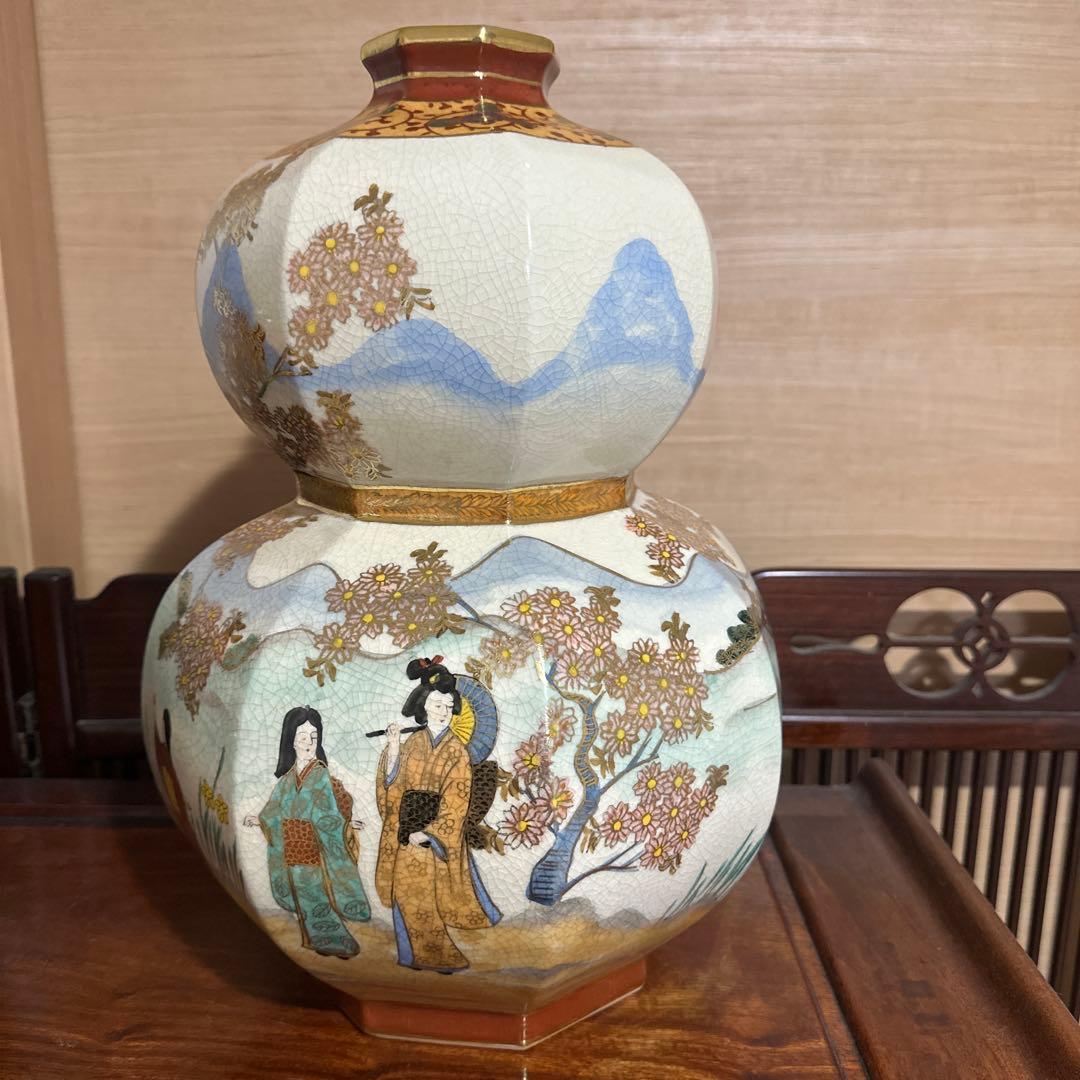 九谷焼　古九谷　薩摩風　花瓶　日本の伝統的な陶器花瓶