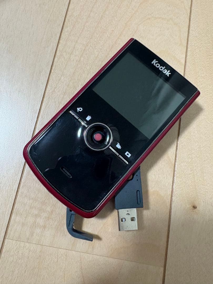 Kodak ZI8 HD ビデオカメラ ラズベリー
