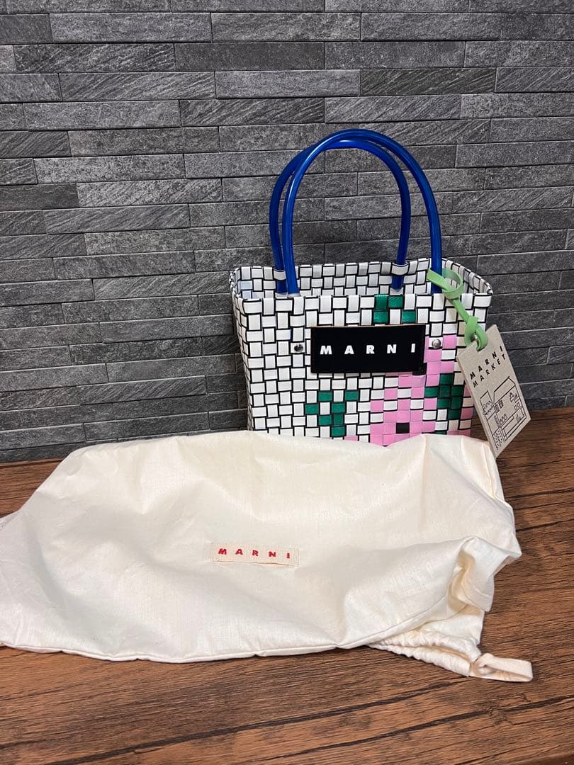 【新品・未使用】MARNI MARKETかごバッグ ピクセルフラワー