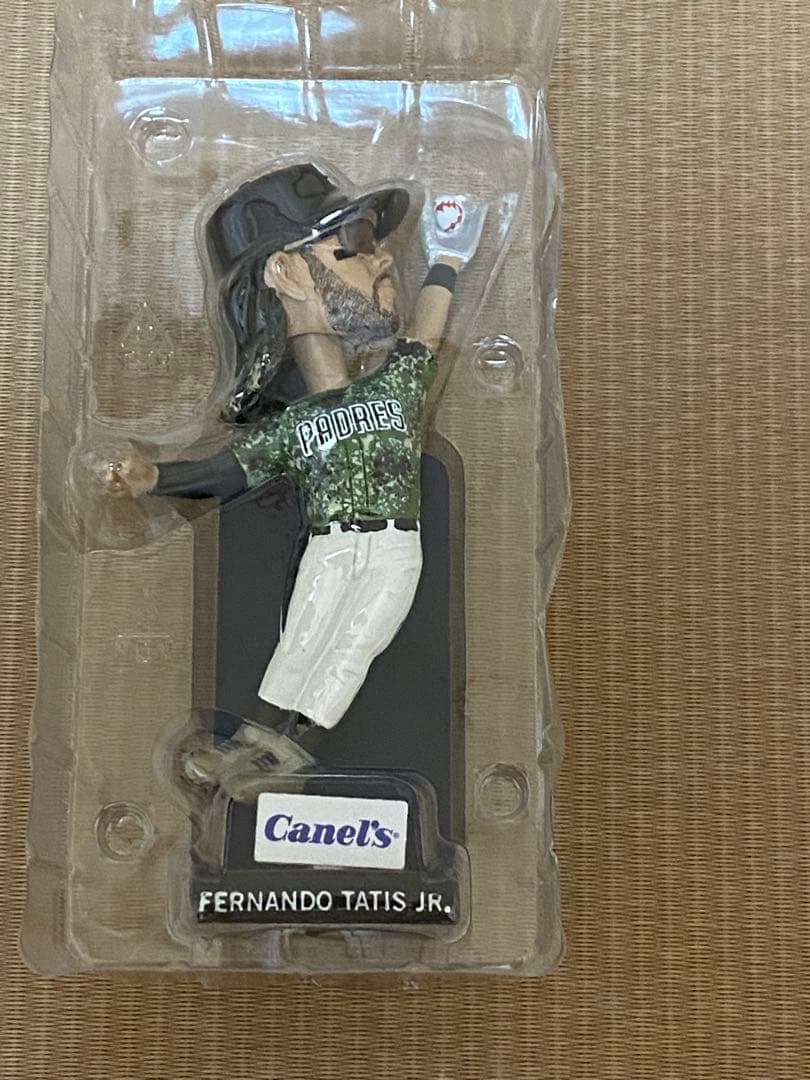 FERNANDO TATIS Jr フィギュア パドレス ボブルヘッド　値下げ可