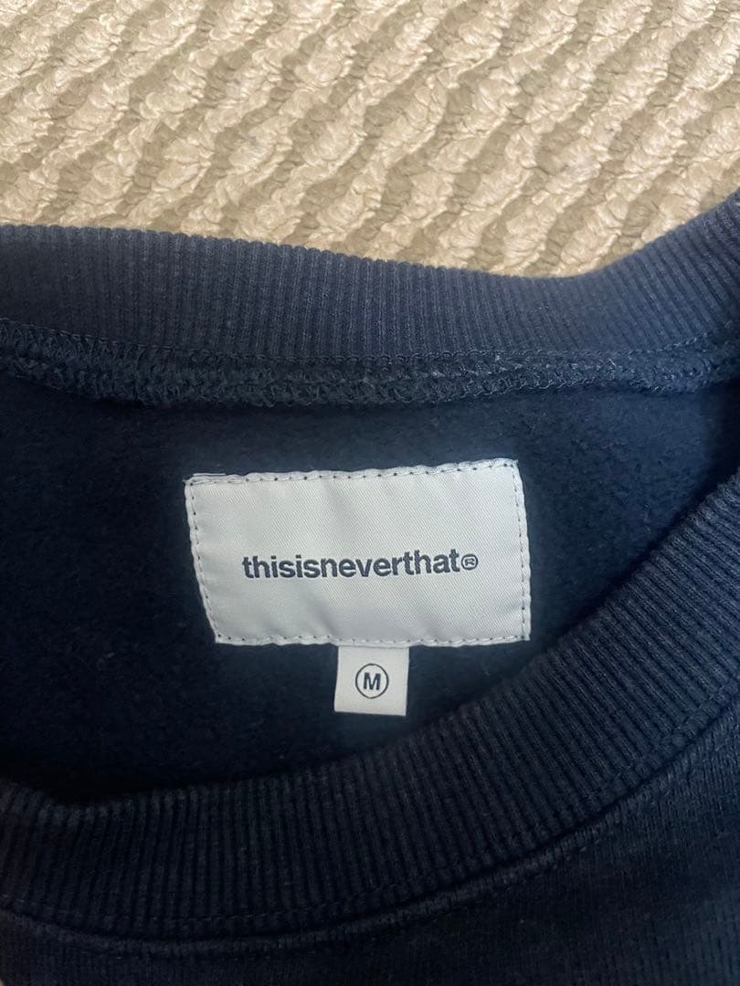 thisisneverthat® ネイビー トレーナー M