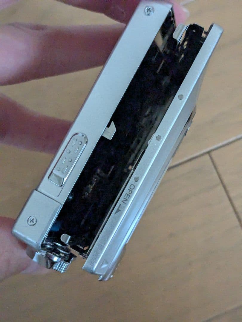 SONY MZ-N10 ポータブルMDプレーヤー　ジャンク