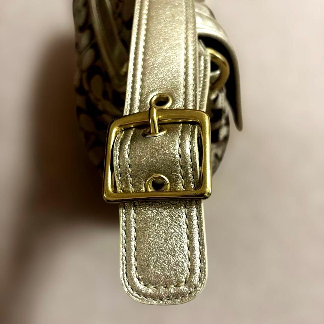 コーチ レガシーシグネチャーターンロック y2kショルダー　ゴールド/ベージュ