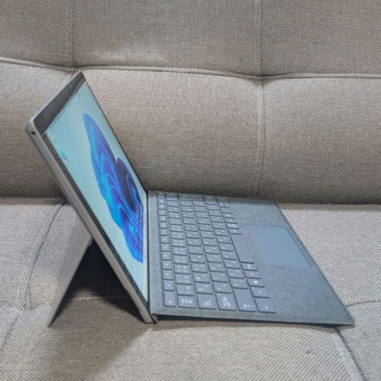 Surface Pro 7 i5 8GB 256GBタイプカバー付き ⅳ