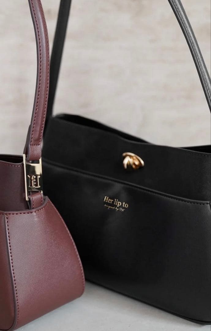 Herlipto Modern Muse Baguette Bag黒