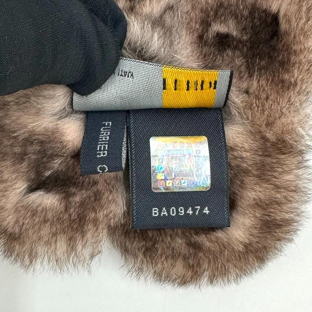 FENDI フェンディ ラビットファー カメリア フラワー コサージュ ブローチ