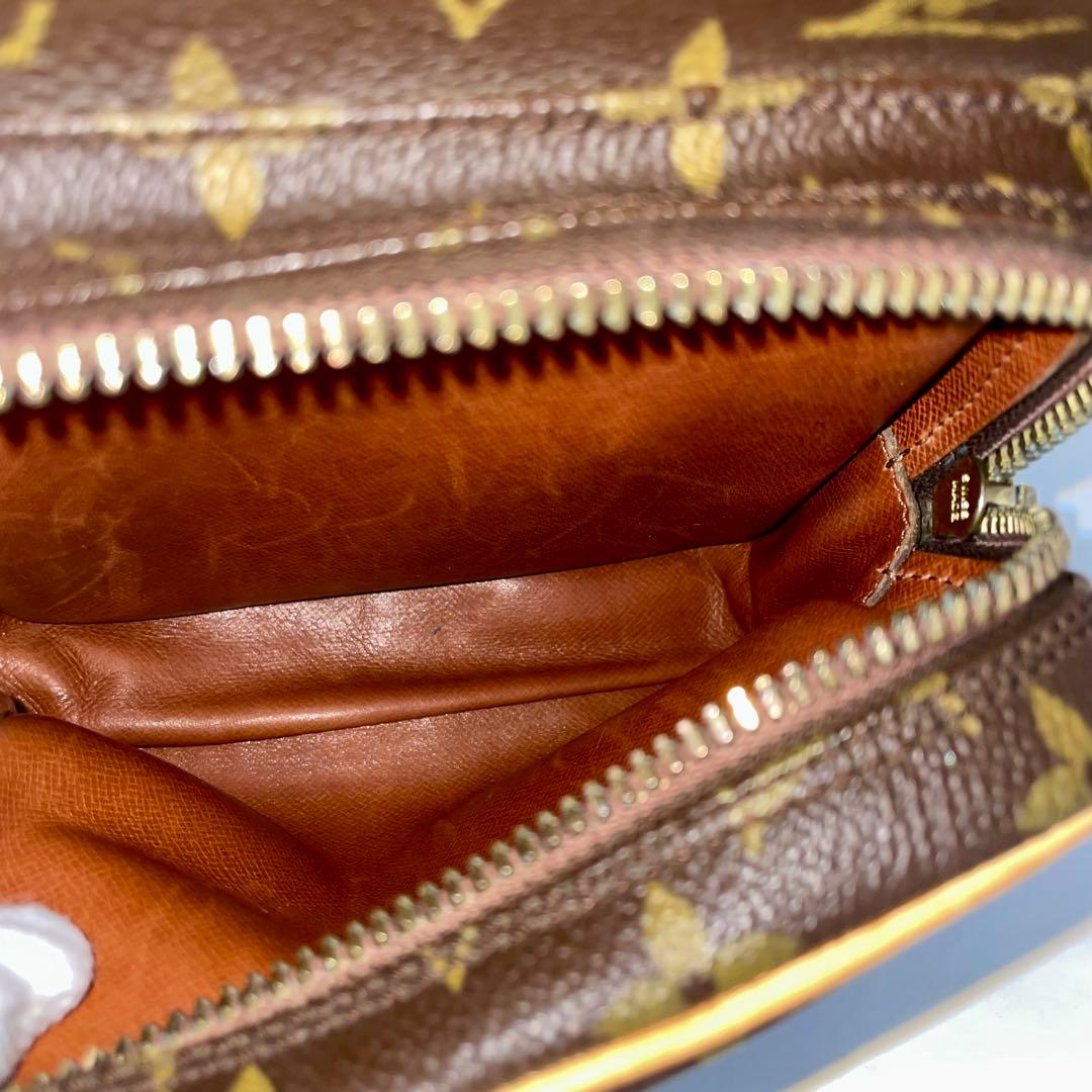 ルイヴィトン ショルダーバッグ モノグラム アマゾン　ポケットベタなし