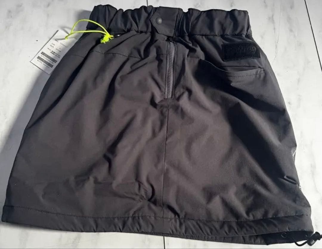 値下げ　TFW49 レディースリバーシブルスカート ブラック グレー ピンク