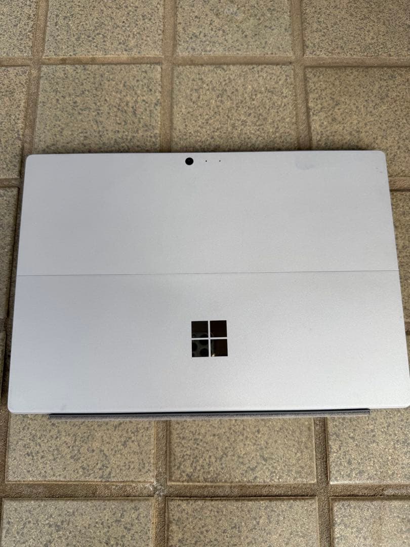 t*a様 【年末価格】Surface Pro6 12.3インチ 本体、キーボード