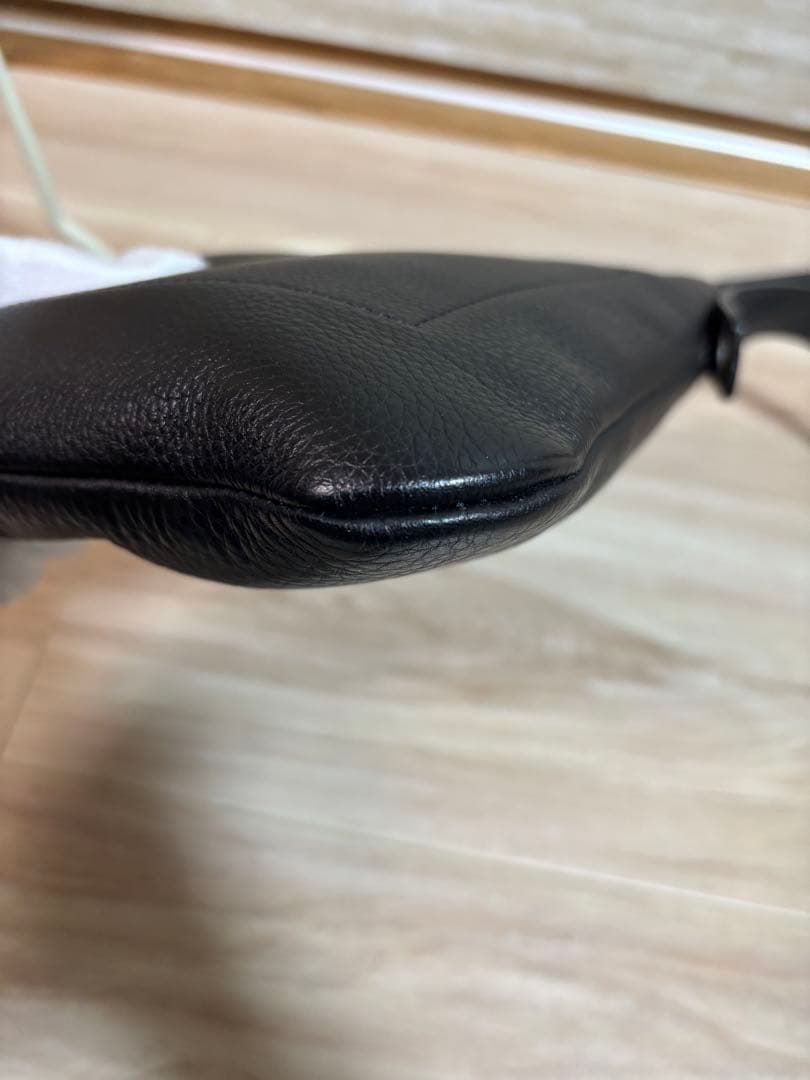 エンダースキーマ　one side belt bag small 黒　リボン付き