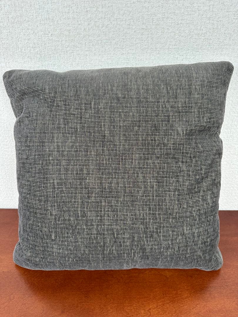 展示品 arflex アルフレックス クッション 天然羽毛 ※r2