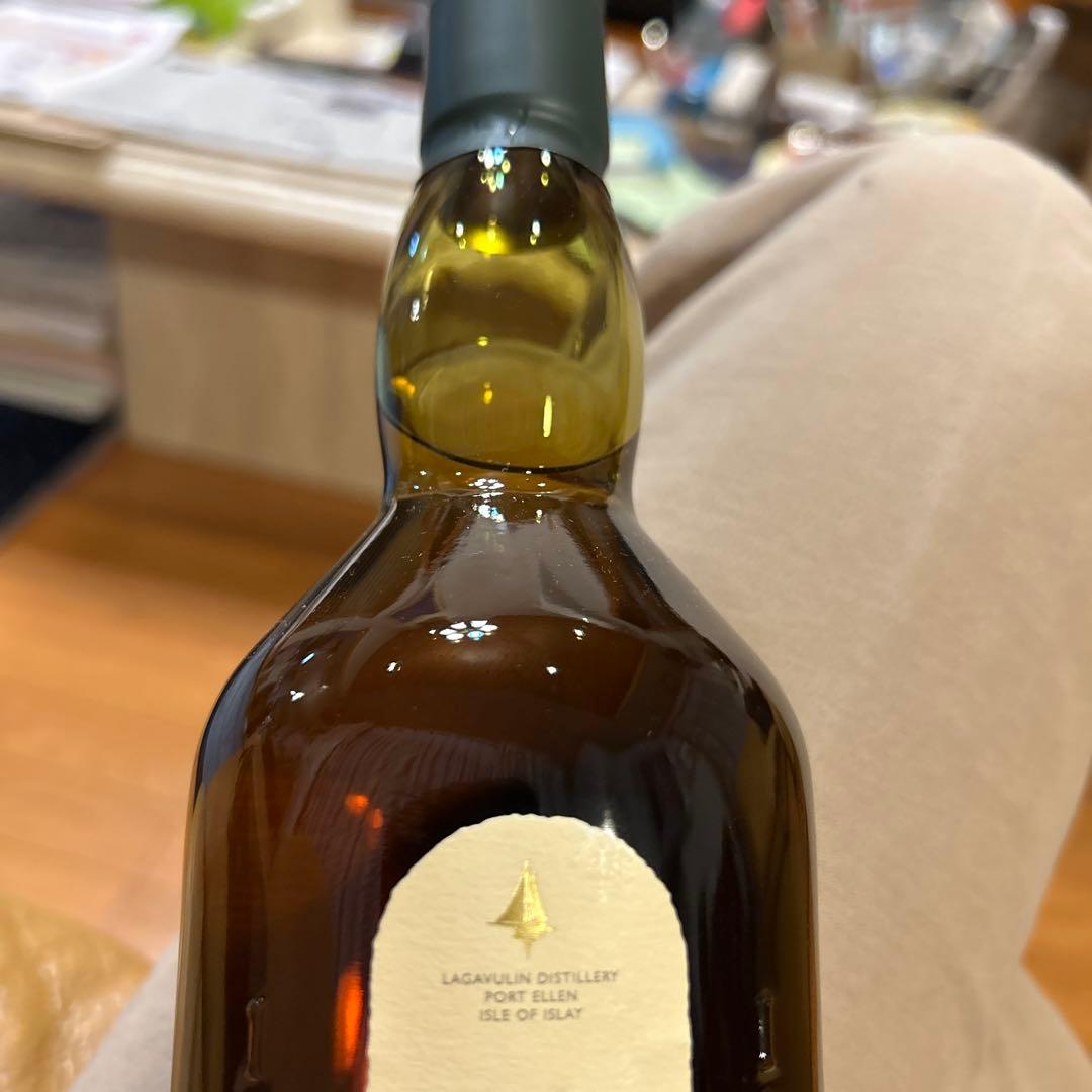 イタチ　Lagavulin ウイスキー