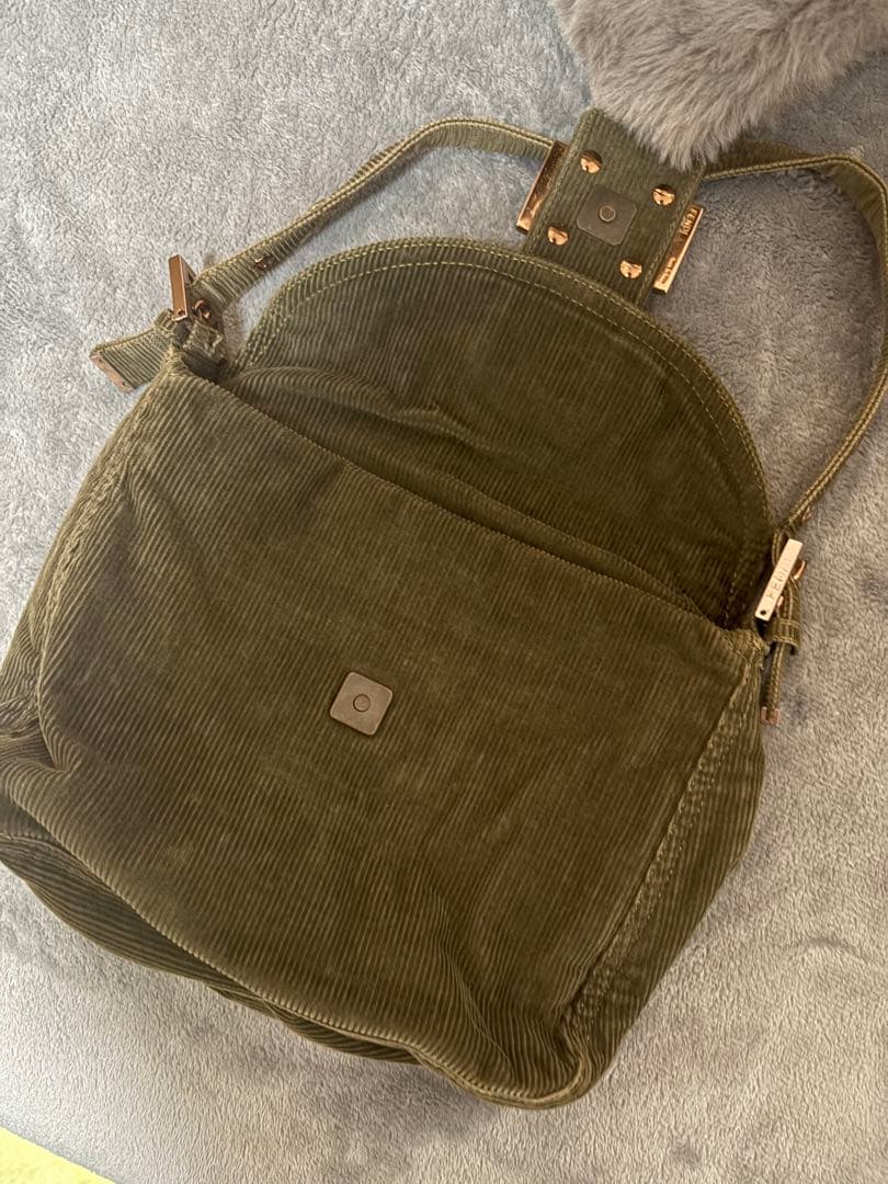 オリーブ コーデュロイ ショルダーバッグ
