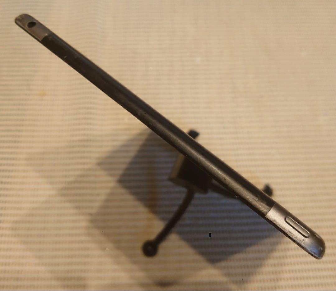 完動品SIMフリーiPad第7世代(A2198)本体32GB送料込TMDFT