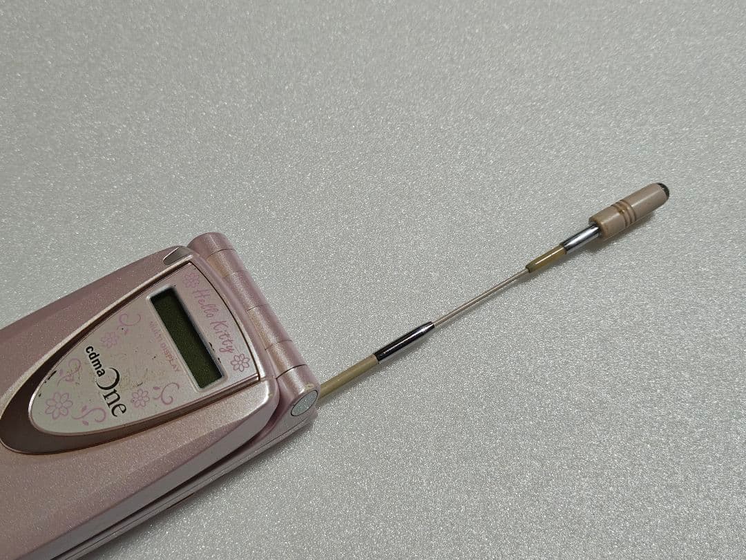 ハローキティ 携帯 cdmaOne C401SA 起動可 ジャンク