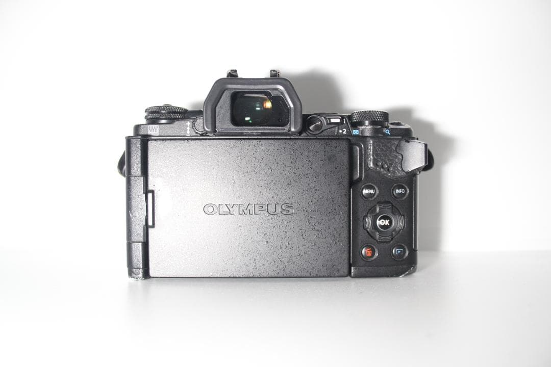 OLYMPUS OM-D E-M5 MARKⅡ