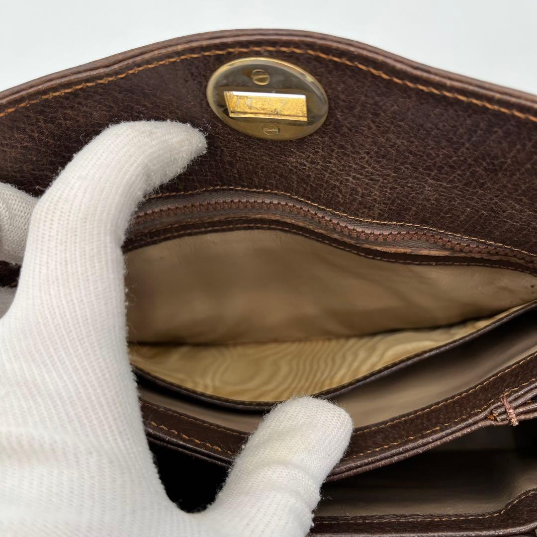 GUCCI ワンショルダーバッグ 肩掛け ターンロック ゴールド金具 レザー 茶