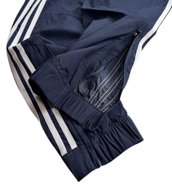 B新品 L アディダス adidas デニム風 ウーブン セットアップ 上下 紺