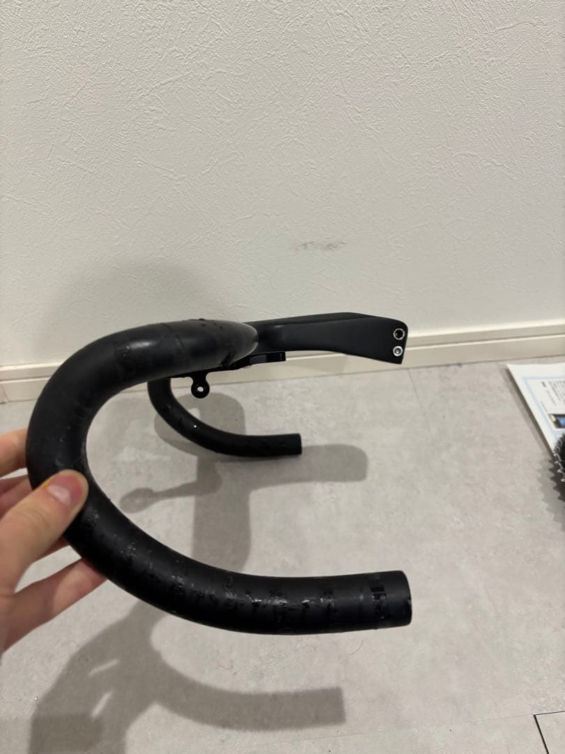 ロードバイク　一体型ハンドル　カーボン