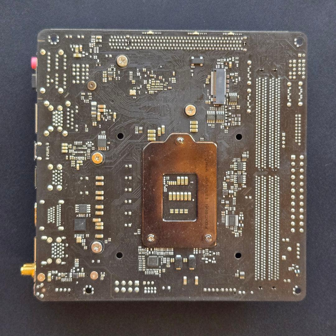 CPU i5 9600KF / Z390 ITX / DDR4-3200 16GBx2